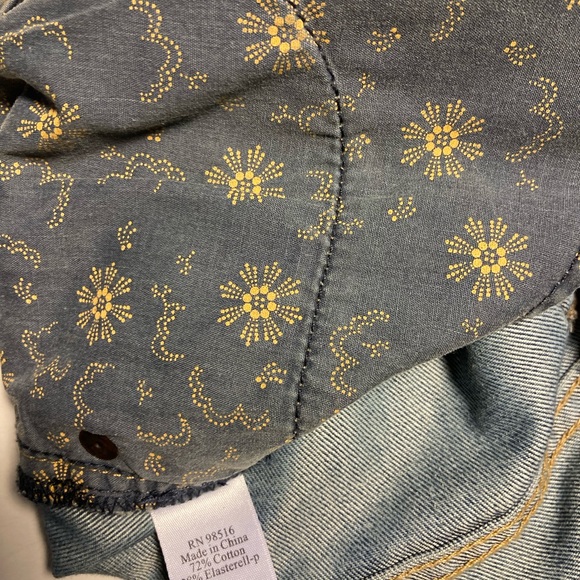 Jeans - Picture 3 of 4